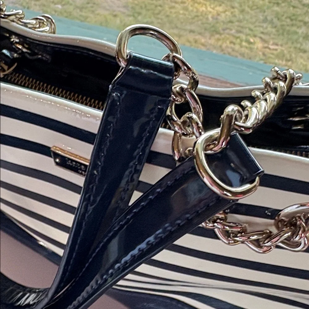 Kate Spade Black and White Striped Tote/ with wallet